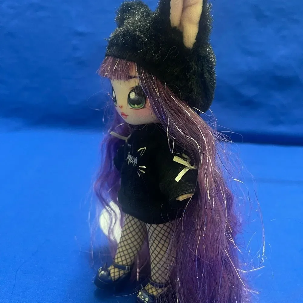 Na Na Na Surprise Black Cat doll